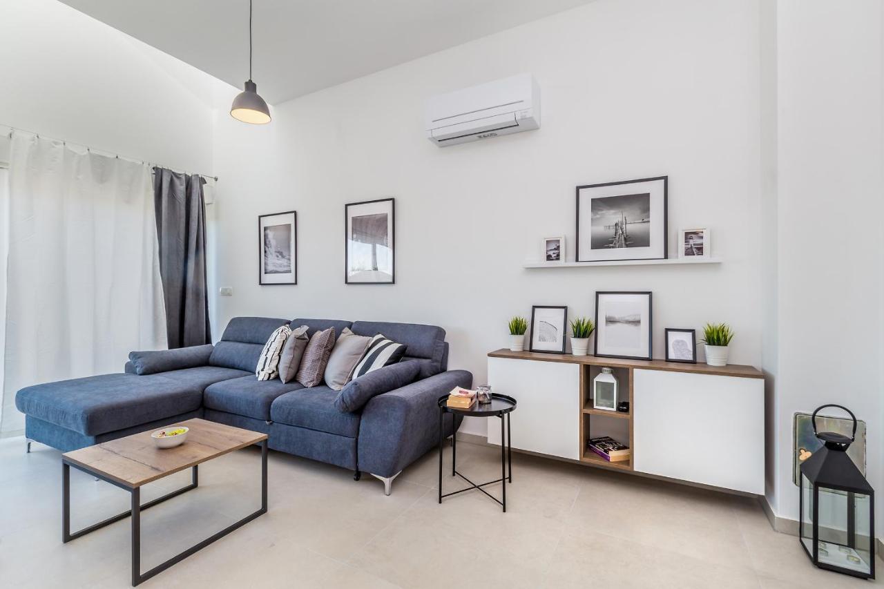 Apartments Solis Lacus Penthouse Njivice Buitenkant foto