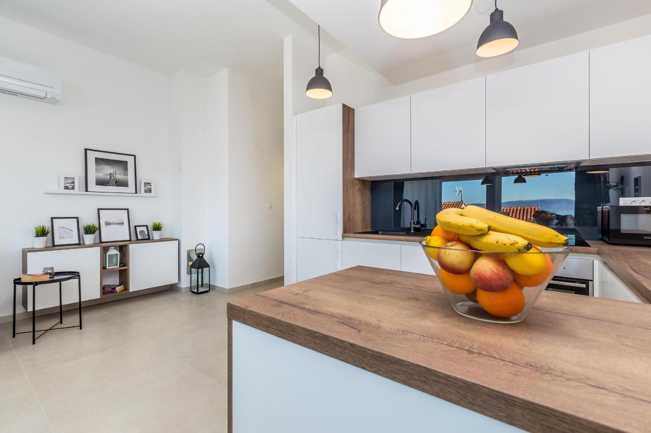 Apartments Solis Lacus Penthouse Njivice Buitenkant foto