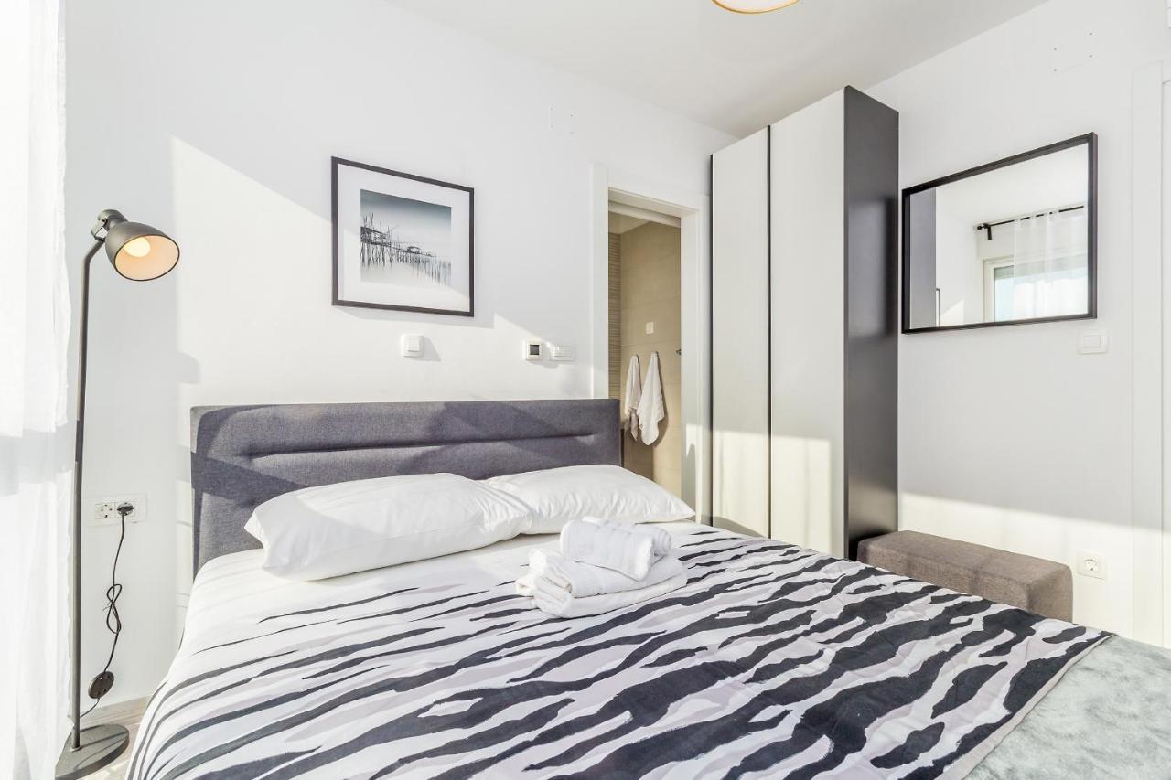 Apartments Solis Lacus Penthouse Njivice Buitenkant foto