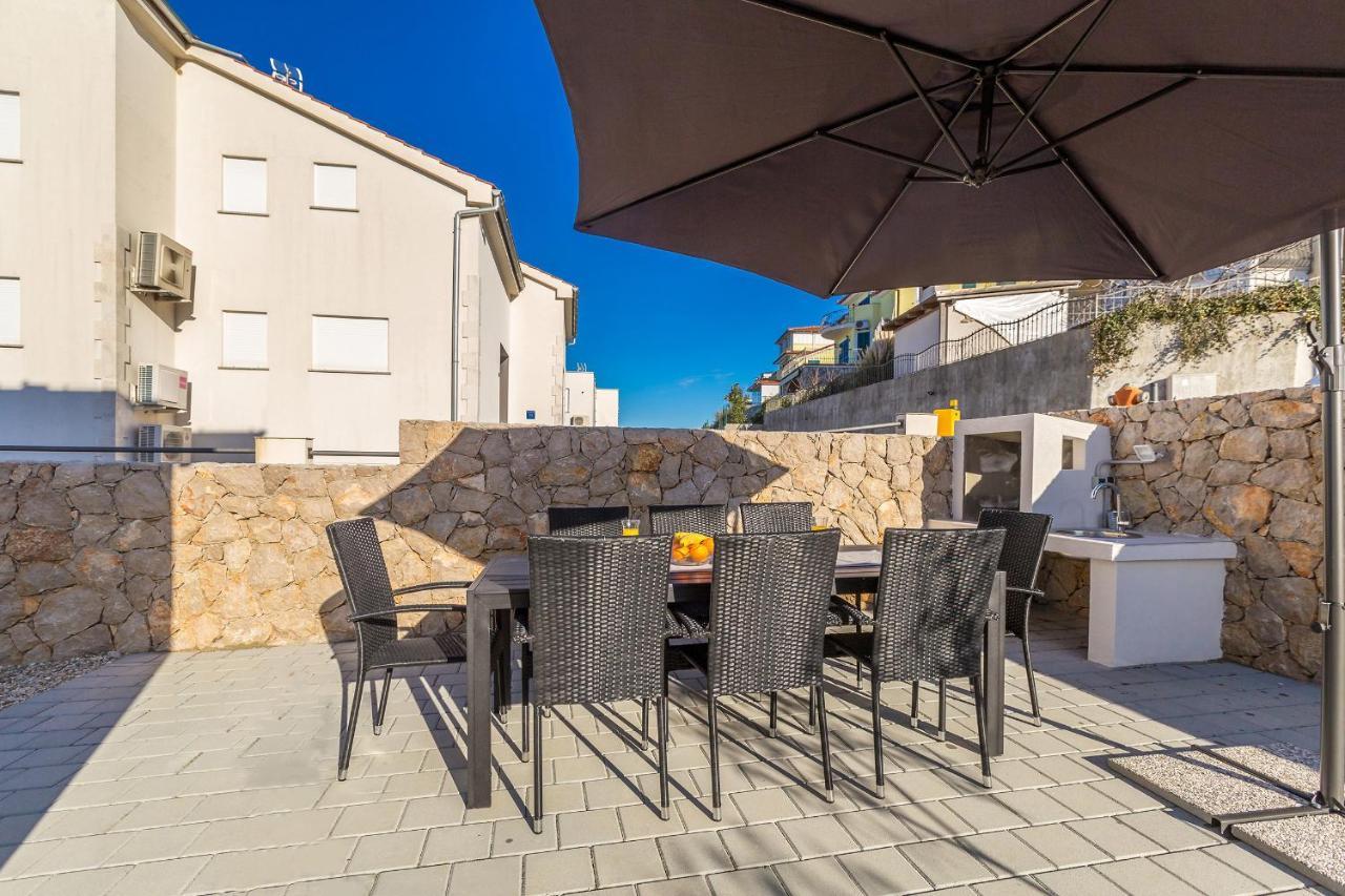 Apartments Solis Lacus Penthouse Njivice Buitenkant foto