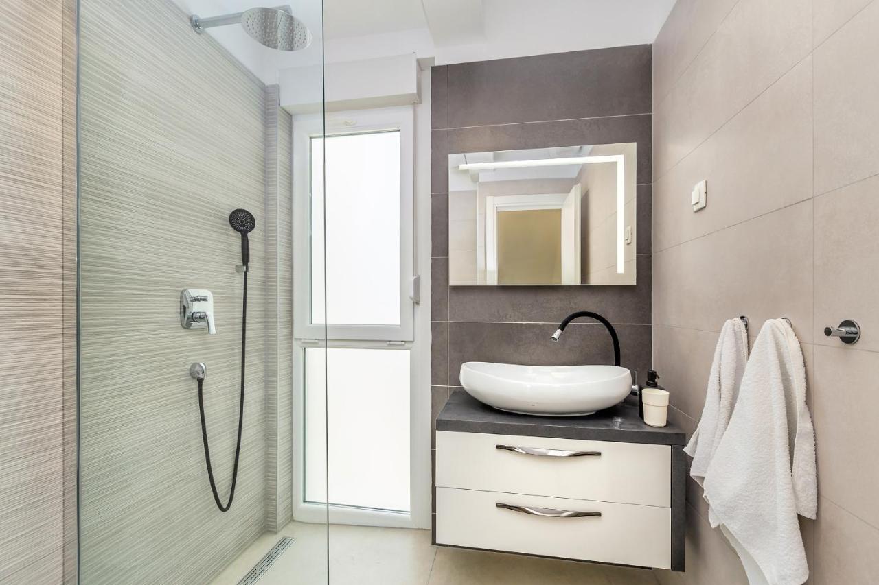 Apartments Solis Lacus Penthouse Njivice Buitenkant foto