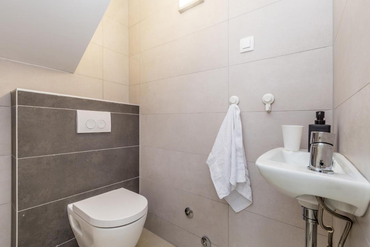 Apartments Solis Lacus Penthouse Njivice Buitenkant foto